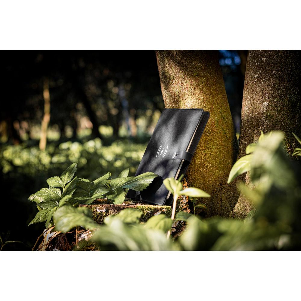 EMERGE A5 FOLDER. Pasta A5 com carregador wireless